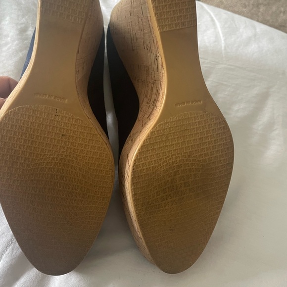 Stuart Weitzman Corkswoon Wedges size 9.5 - Picture 6 of 9